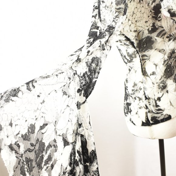 CACHE Sheer Blouse Black & White Floral Print - Picture 13 of 16